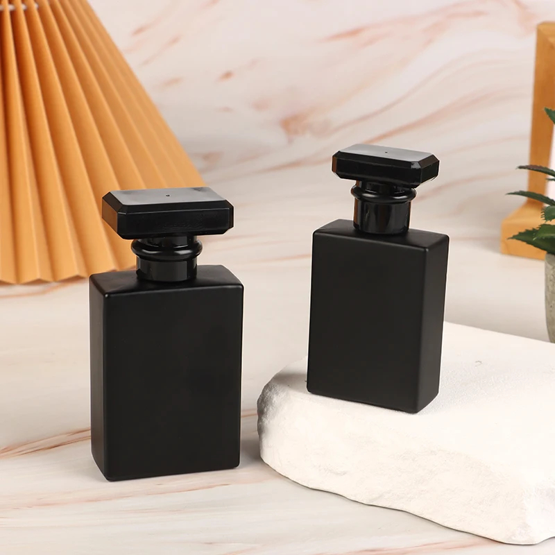 Botella de Perfume negra brill - Perfume Quotes reseña y precio